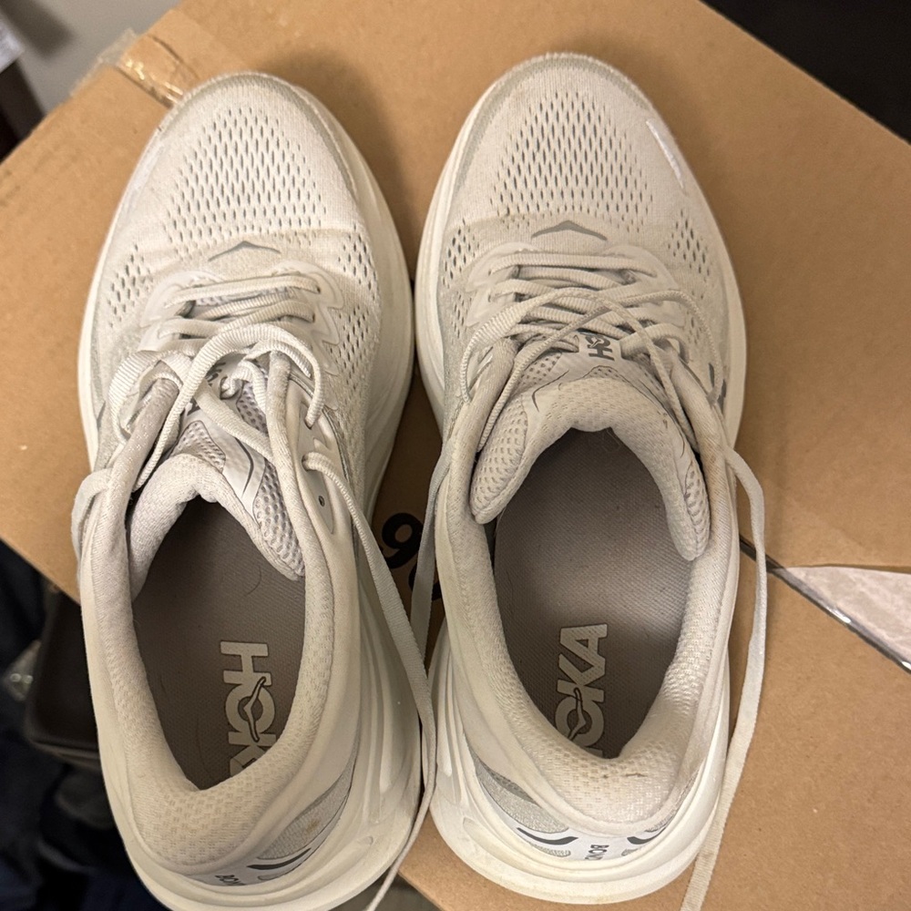 Hoka Bondi 9. Grey. Women’s 9. Great condition!